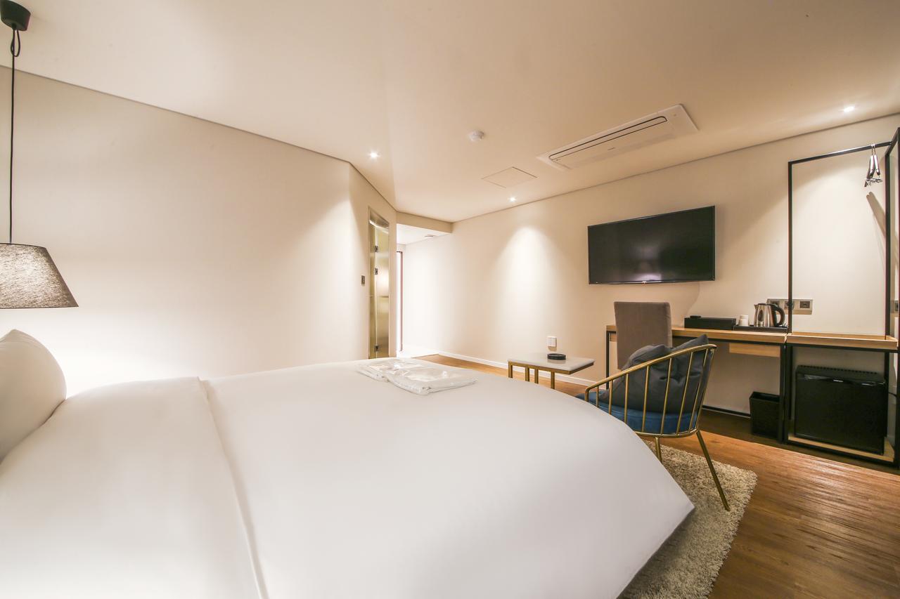 Hotel Londoner Hwamyeong Пусан Экстерьер фото