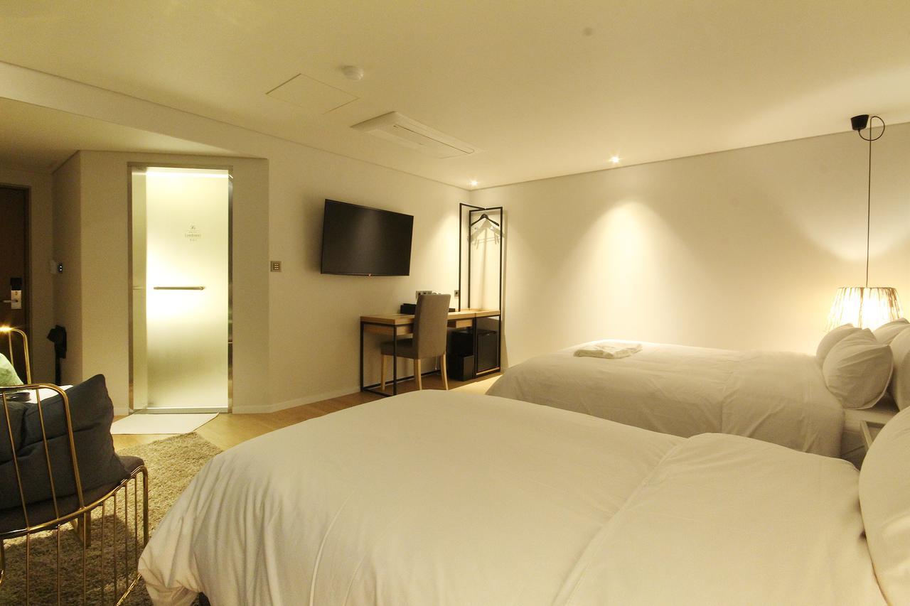 Hotel Londoner Hwamyeong Пусан Экстерьер фото