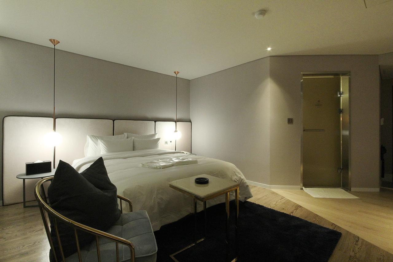 Hotel Londoner Hwamyeong Пусан Экстерьер фото