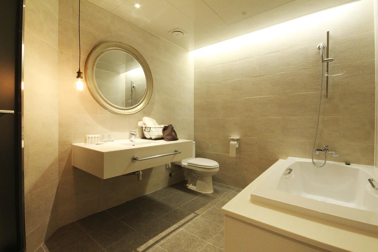 Hotel Londoner Hwamyeong Пусан Экстерьер фото