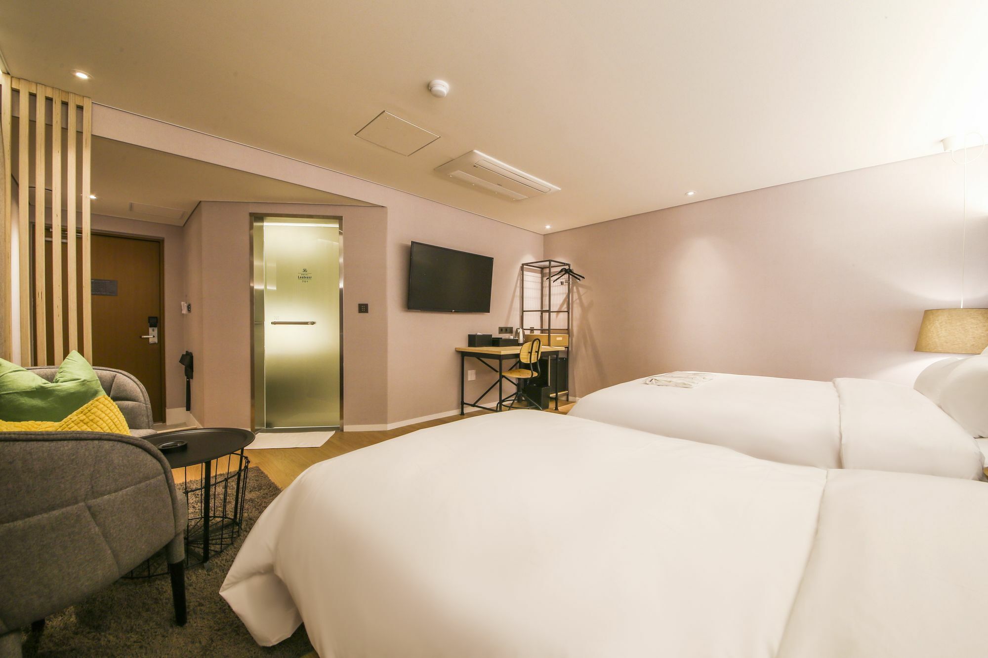 Hotel Londoner Hwamyeong Пусан Экстерьер фото