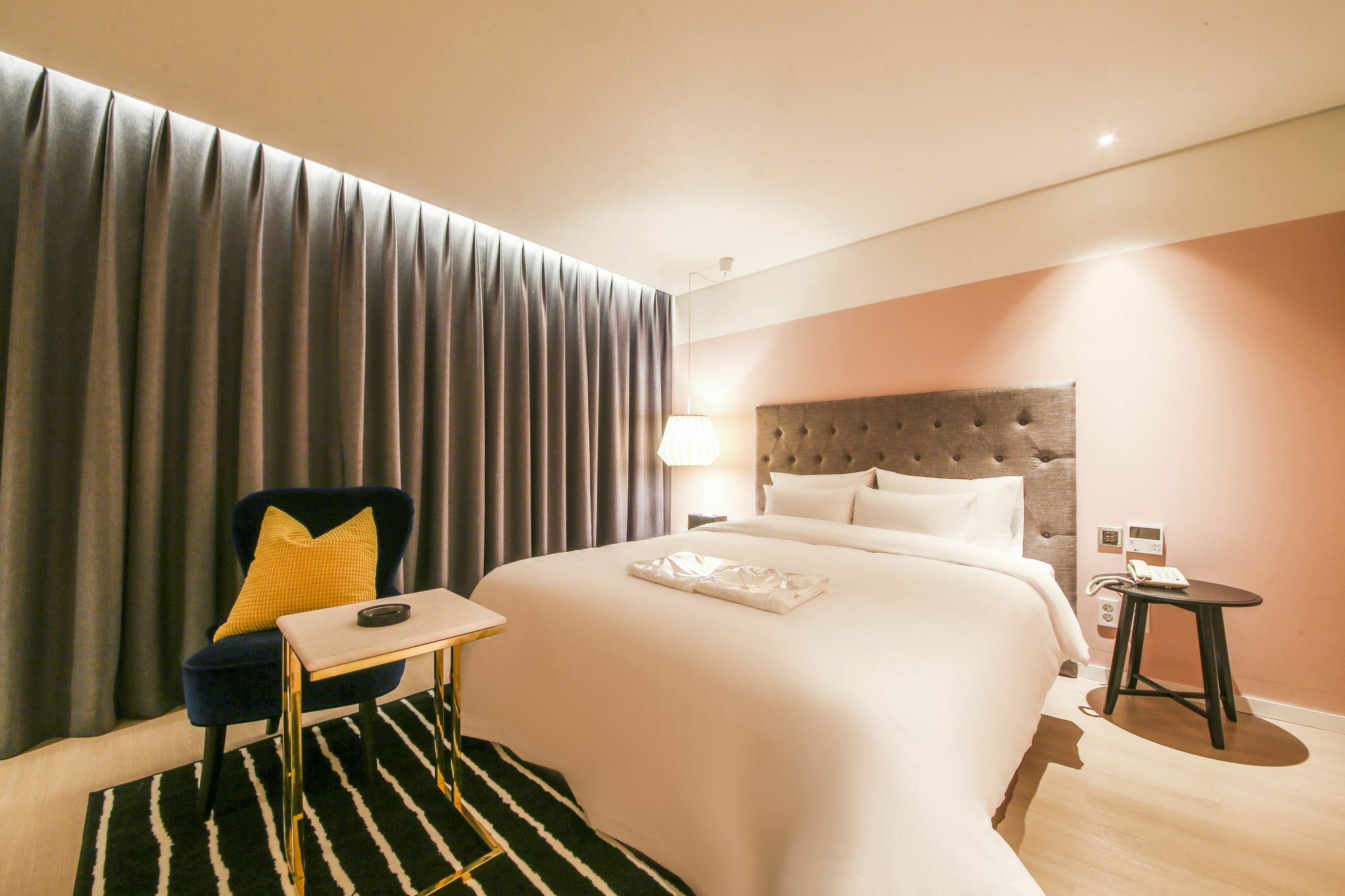 Hotel Londoner Hwamyeong Пусан Экстерьер фото
