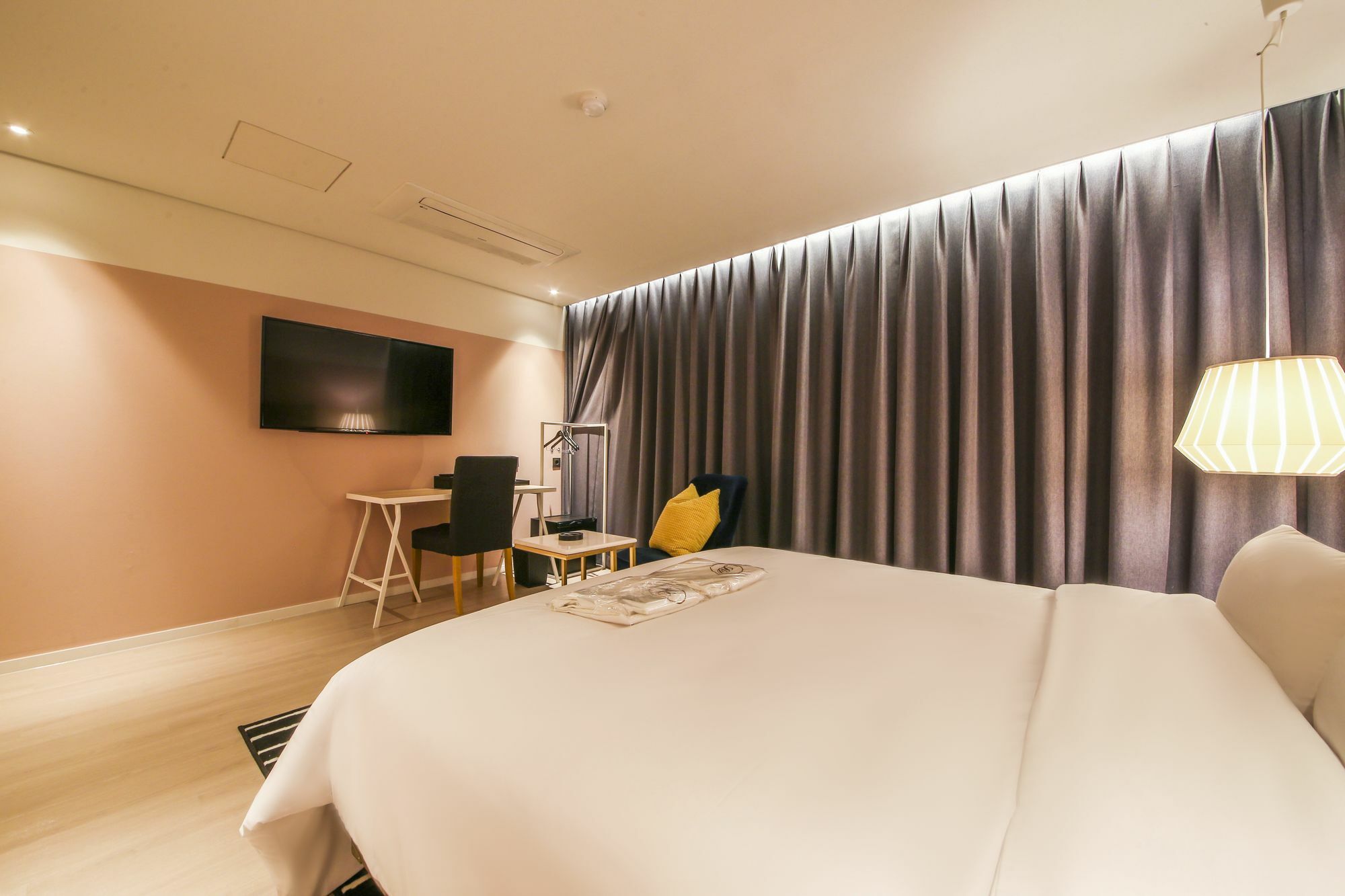 Hotel Londoner Hwamyeong Пусан Экстерьер фото