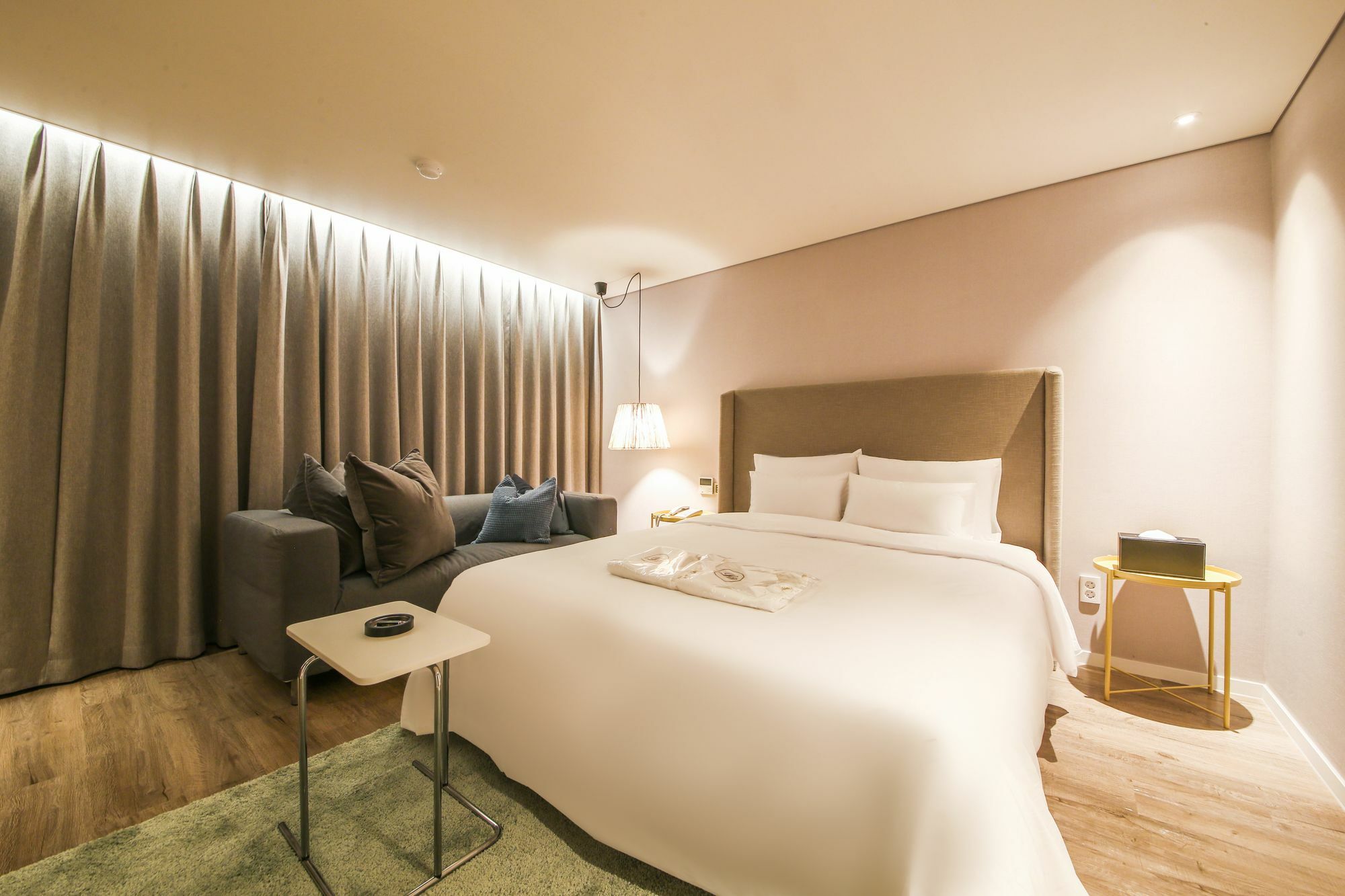 Hotel Londoner Hwamyeong Пусан Экстерьер фото